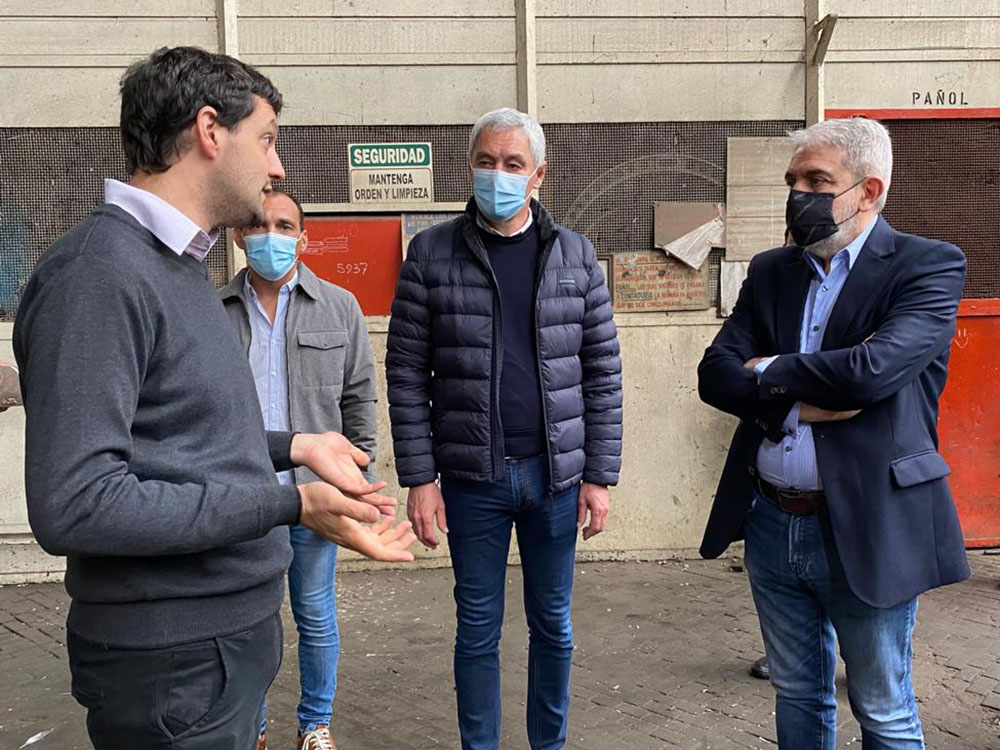 El ministro de Seguridad, Aníbal Fernández visitó la ciudad de Berisso